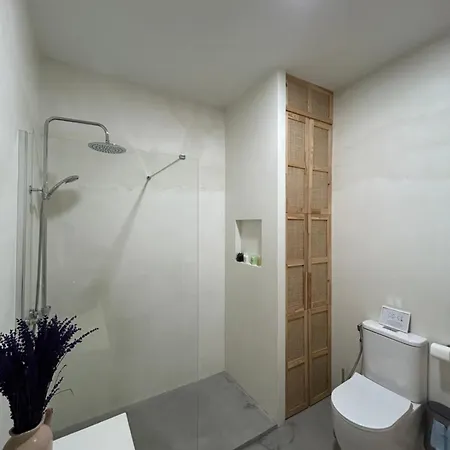 Donna Apartment